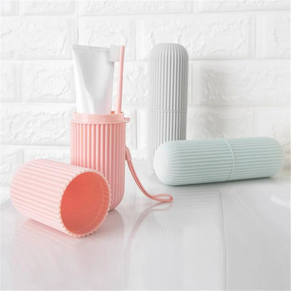 CleanCarry™ – Portable Toothbrush & Mouthwash Cup
